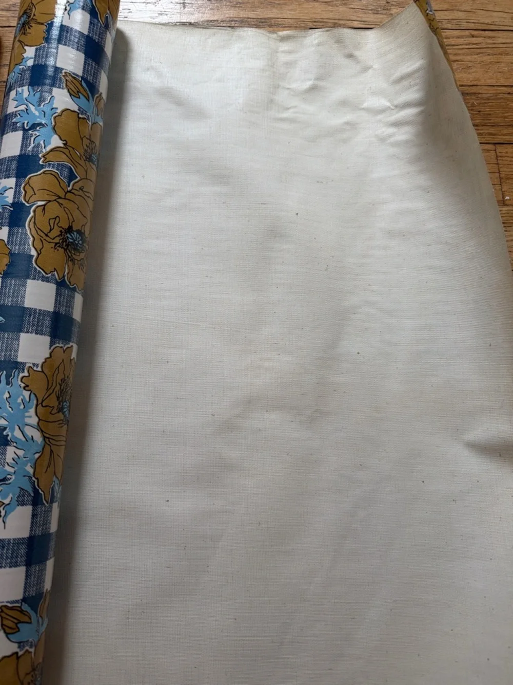Vintage Gingham Floral Vinyl Rolls